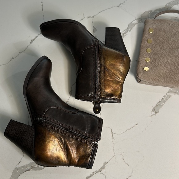 Business in the front; party in the back. NWT Vegan Leather Nine West Booties - Picture 2 of 5